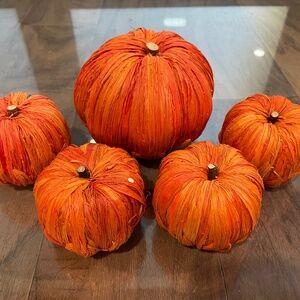 New with Tags Attached 5-Piece Mini Pumpkin Halloween Decoration Set
